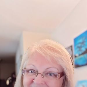 Meet your Posher, Debbie